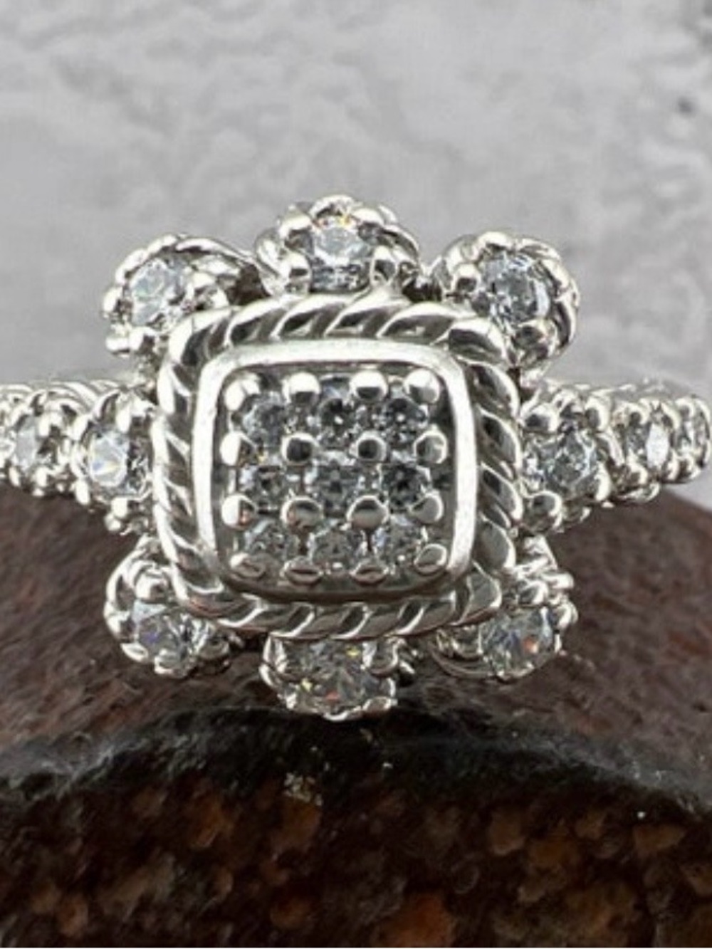 Judith Ripka 925 Sterling Silver CZ Cluster Statement Ring Designer”  Sz 7